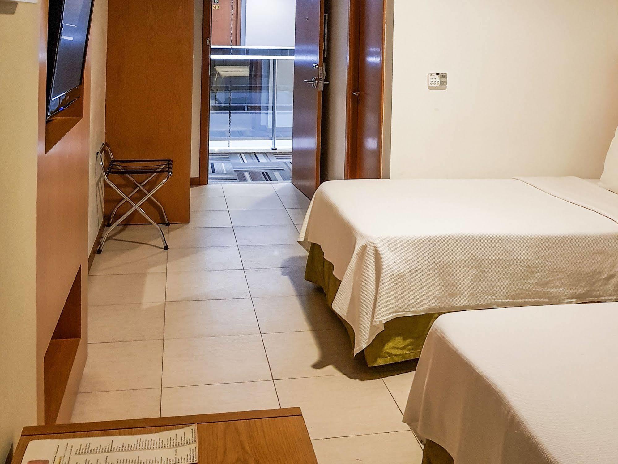 Naoum 4* Brasília