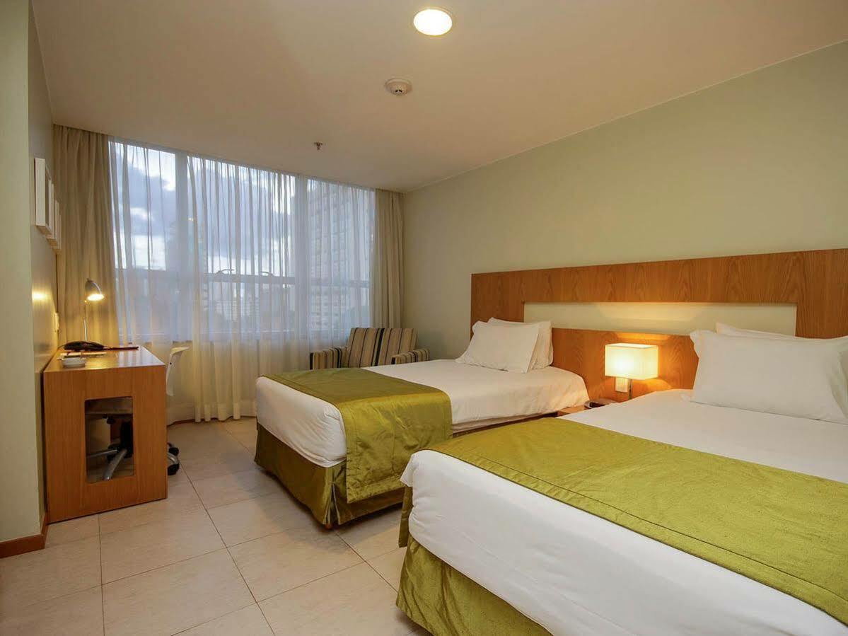 Naoum Hotel 4*